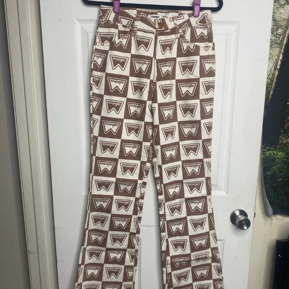 Wrangler Westward High Rise Boot Brown and Cream Logo-Print 26x34